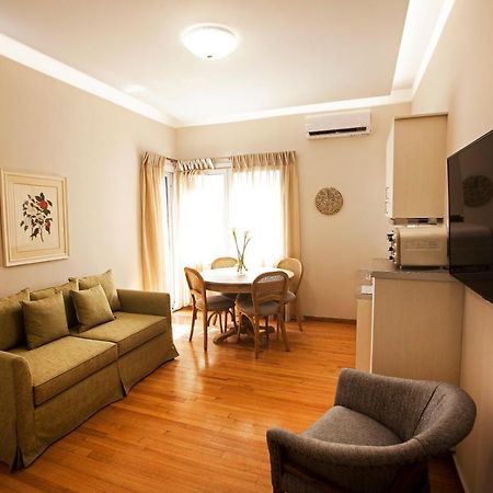 Bentzi Boutique Apartment 4 เอเธนส์ ภายนอก รูปภาพ