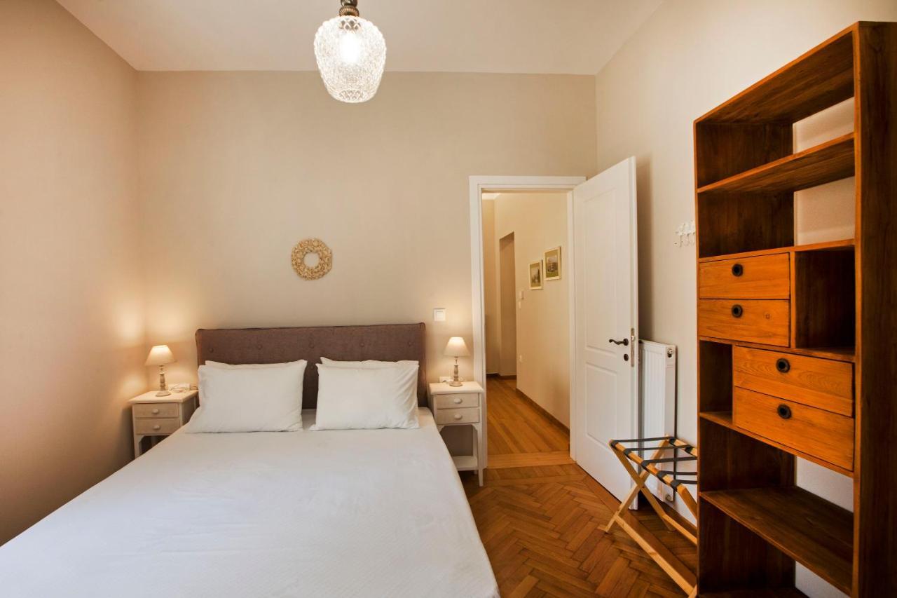 Bentzi Boutique Apartment 4 เอเธนส์ ภายนอก รูปภาพ